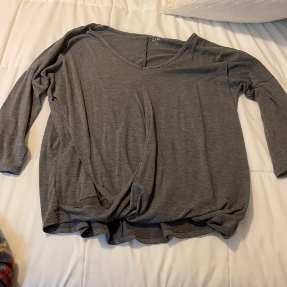 Size xS but is loose fitting. A.n.a brand